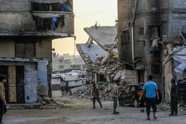 Hamas đặt điều kiện cho việc thả con tin Mỹ Hamas đặt điều kiện cho việc thả con tin Mỹ