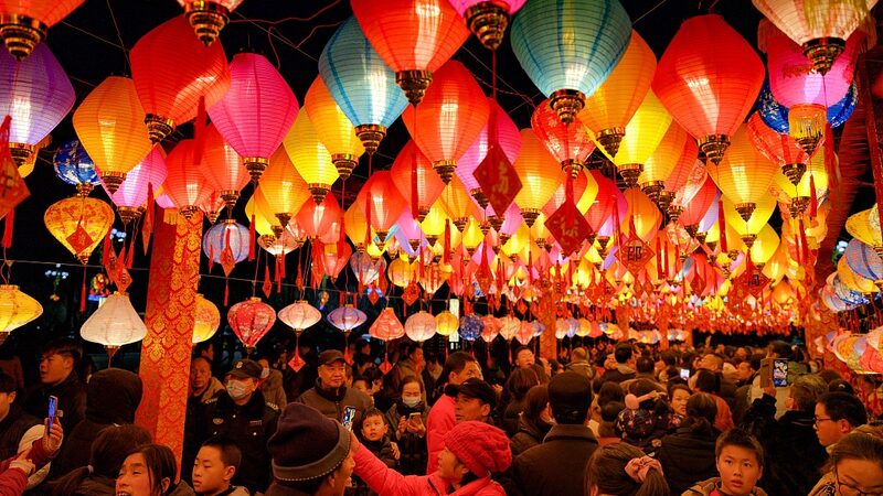 Lễ Hội Đèn Lồng: Một Lễ Kỷ Niệm Rực Rỡ ở Đại Lục Trung Quốc Lễ Hội Đèn Lồng: Một Lễ Kỷ Niệm Rực Rỡ ở Đại Lục Trung Quốc