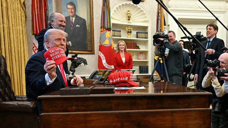 B6OLNBWRNB89PXOTXDIH - Thế Giới Trong Tầm Tay Căng thẳng Thuế Quan Leo Thang: Đại Lục Trung Quốc và Canada Phản Ứng