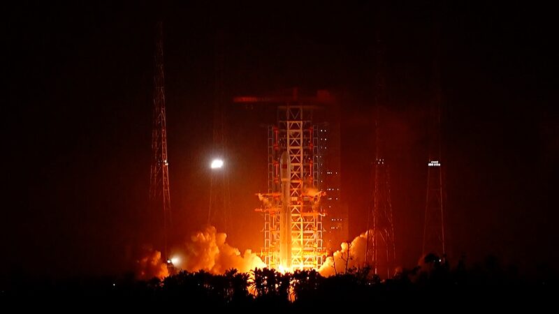 Ra mắt đôi của cảng vũ trụ Hainan: Phóng 18 vệ tinh! video poster