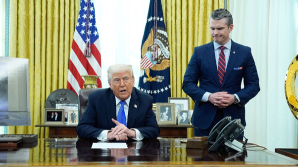 Những Người Trung Thành Của Trump: Làm Suy Yếu Sức Mạnh Của Mỹ Qua Niềm Tin Sai Lầm