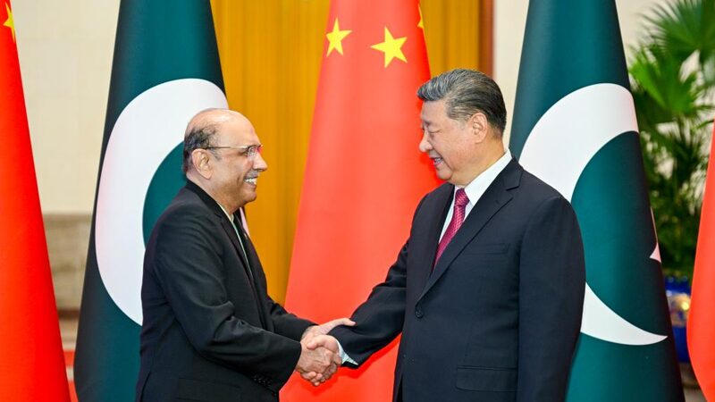 QFV65WF3FBIE2030B3R6 - Thế Giới Trong Tầm Tay Xi thúc đẩy quan hệ chặt chẽ hơn giữa Trung Quốc và Pakistan vì một tương lai chung