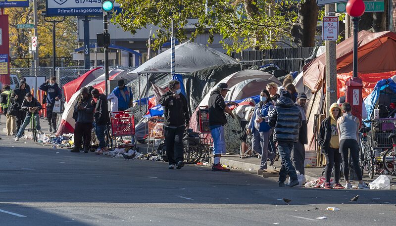 RMTCQ94901C72LD84Q7W - Thế Giới Trong Tầm Tay Khủng hoảng Fentanyl hay thiếu sót nội địa? Xem xét các động thái thuế quan của Mỹ
