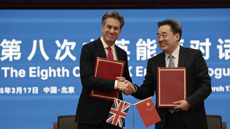 SHIB83RV2OMB7K27WLLN - Thế Giới Trong Tầm Tay Vương quốc Anh và Trung Quốc ký thỏa thuận năng lượng sạch video poster