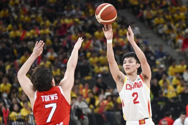 Trung Quốc Vượt Qua Nhật Bản Để Giành Vé Dự FIBA Asia Cup