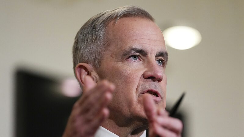 Canada tìm kiếm quan hệ quốc phòng với EU và sản xuất máy bay phản lực trong nước giữa căng thẳng thương mại