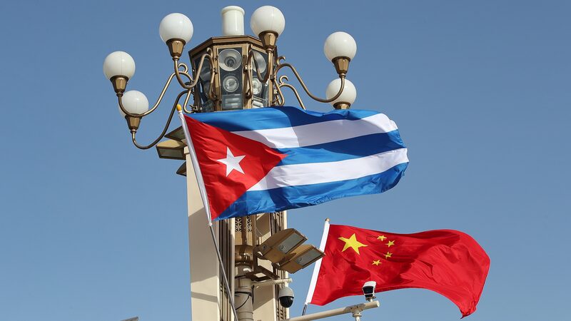 Từ Havana tới Bắc Kinh: Một Hành Trình Vĩnh Cửu về Tình Bạn Từ Havana tới Bắc Kinh: Một Hành Trình Vĩnh Cửu về Tình Bạn