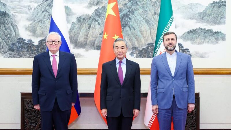 Trung Quốc Mở Đường Cho Giải Quyết Vấn Đề Hạt Nhân Iran Trung Quốc Mở Đường Cho Giải Quyết Vấn Đề Hạt Nhân Iran