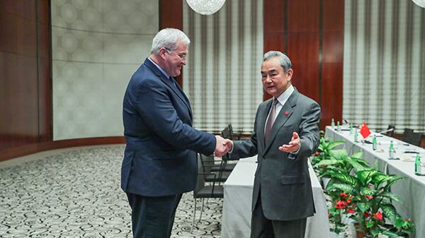 Trung Quốc kêu gọi thỏa thuận hòa bình lâu dài cho cuộc khủng hoảng Ukraine Trung Quốc kêu gọi thỏa thuận hòa bình lâu dài cho cuộc khủng hoảng Ukraine