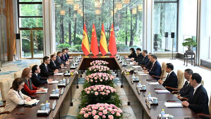 5N96UEU7LFF5IFB0QW2A - Thế Giới Trong Tầm Tay Tây Ban Nha và Trung Quốc Tạo Lập Quan Hệ Toàn Cầu Mới