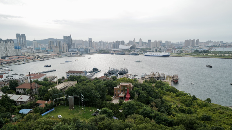 Núi Yantai: Nơi cuộc sống đô thị gặp gỡ vẻ đẹp ven biển video poster