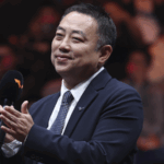 Huyền thoại bóng bàn Liu Guoliang trao quyền lại cho Wang Liqin