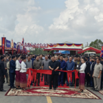 ETA96CAG4G37CS68MU1D - Thế Giới Trong Tầm Tay Thủ tướng Campuchia: Thắt chặt Quan Hệ với Trung Quốc vì Sự Phát Triển Chung