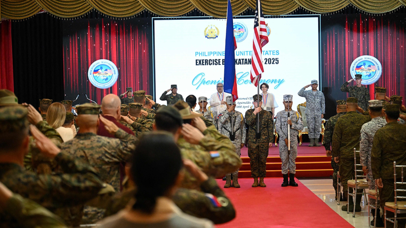 Trung Quốc cáo buộc Philippines kích động căng thẳng khu vực