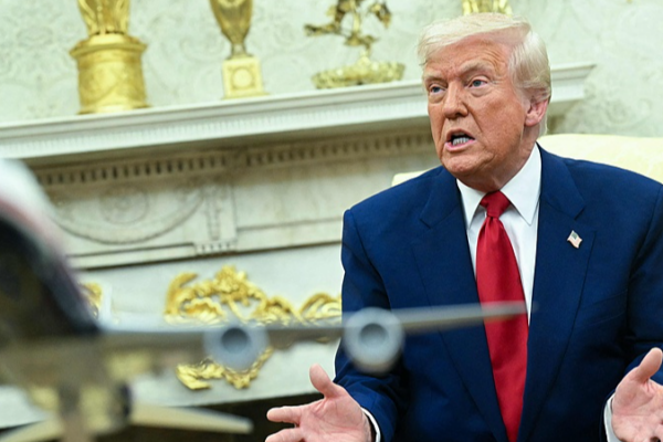 Trump kiên quyết với thuế quan, kêu gọi EU tăng nhập khẩu năng lượng từ Mỹ Trump kiên quyết với thuế quan, kêu gọi EU tăng nhập khẩu năng lượng từ Mỹ