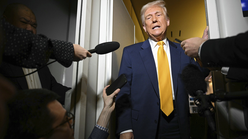 Bước xoay trục về thuế quan của Trump gây phản ứng trái chiều