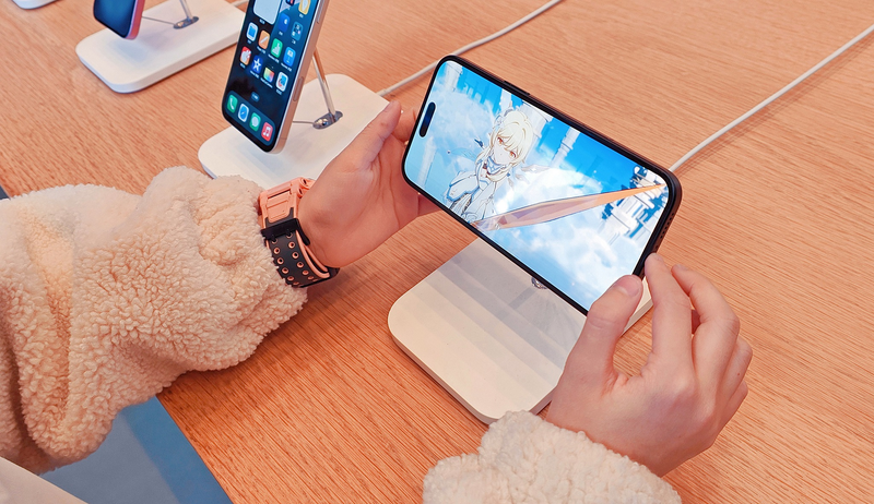 Thuế Quan của Trump Không Đưa Việc Sản Xuất iPhone Về Mỹ. Thuế Quan của Trump Không Đưa Việc Sản Xuất iPhone Về Mỹ.