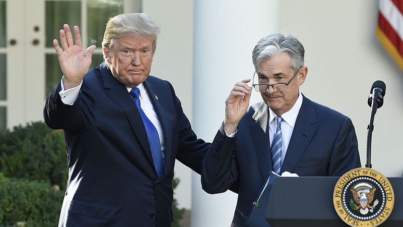 Giá vàng đạt mốc $3500 trong bối cảnh biến động thị trường và chỉ trích của Trump đối với Fed Giá vàng đạt mốc $3500 trong bối cảnh biến động thị trường và chỉ trích của Trump đối với Fed