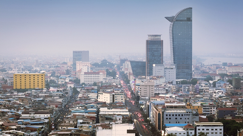 Tập Cận Bình đặt chân đến Phnom Penh cho chuyến thăm cấp nhà nước Tập Cận Bình đặt chân đến Phnom Penh cho chuyến thăm cấp nhà nước video poster