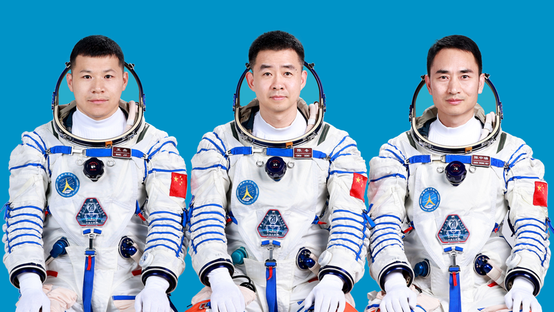Phi hành đoàn Shenzhou-20 gặp gỡ báo chí tại Trung tâm Phóng Jiuquan video poster