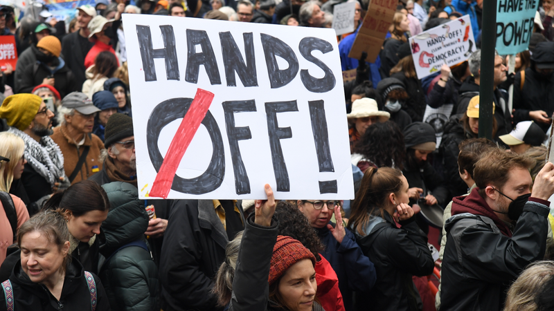 V1UAWBKNAODP7EBGCWA7 - Thế Giới Trong Tầm Tay Thuế quan của Trump gây ra phản ứng quốc tế và lo ngại kinh tế