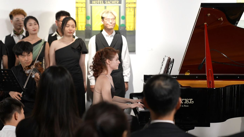 VUAC7ZR15YP6LBMZF5ES - Thế Giới Trong Tầm Tay Tiếng vang dọc theo Đại Vận Hà: Sự hòa quyện văn hóa video poster