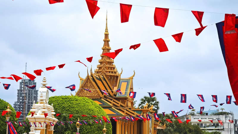 Tập Cận Bình kết thúc chuyến thăm chính thức tại Campuchia