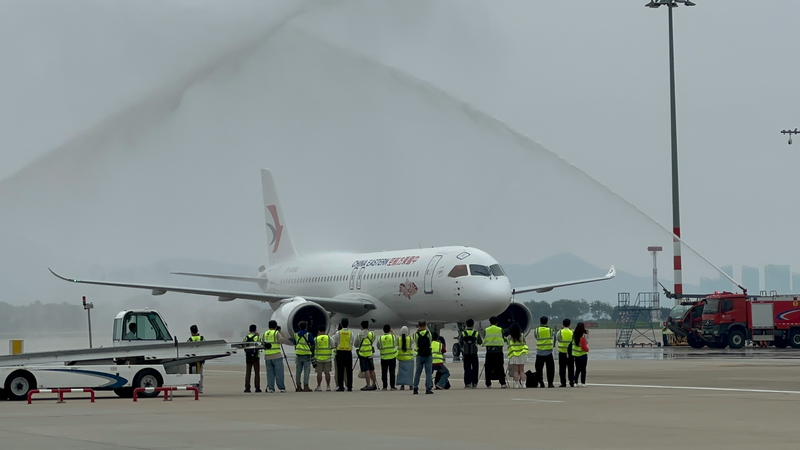 C919 của Trung Quốc Thăng Hoa trên Tuyến Đường Mới Thượng Hải-Hạ Môn C919 của Trung Quốc Thăng Hoa trên Tuyến Đường Mới Thượng Hải-Hạ Môn