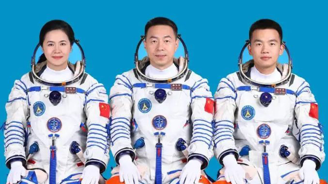 Sứ mệnh Thần Châu-19: Một hành trình tuyệt vời trở về Sứ mệnh Thần Châu-19: Một hành trình tuyệt vời trở về video poster