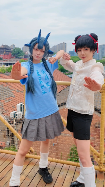 Các cosplayer mang hoạt hình Trung Quốc đến đời thực tại triển lãm CPOPwave Các cosplayer mang hoạt hình Trung Quốc đến đời thực tại triển lãm CPOPwave video poster