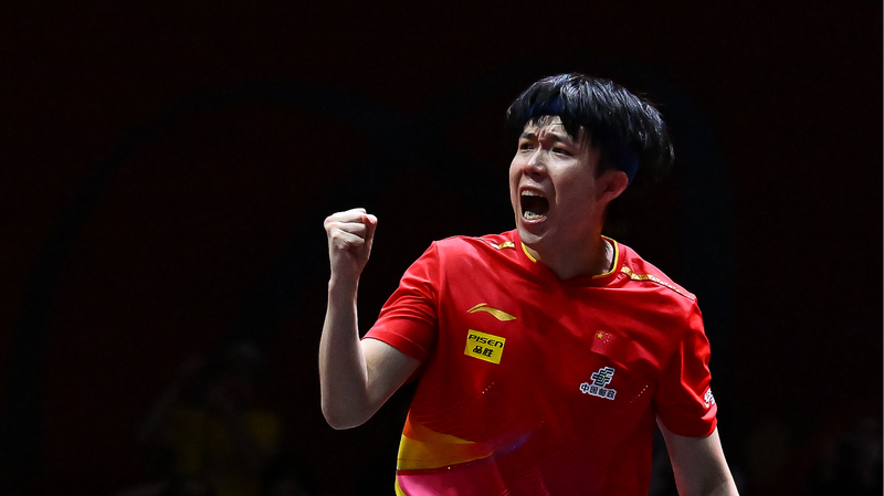 Wang Chuqin lội ngược dòng ngoạn mục làm bừng sáng ITTF Finals Wang Chuqin lội ngược dòng ngoạn mục làm bừng sáng ITTF Finals