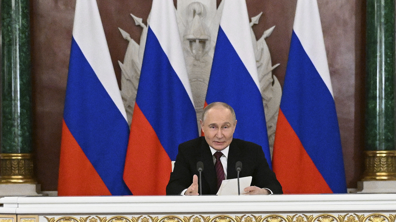 Putin kêu gọi đàm phán hòa bình trực tiếp với Ukraine Putin kêu gọi đàm phán hòa bình trực tiếp với Ukraine