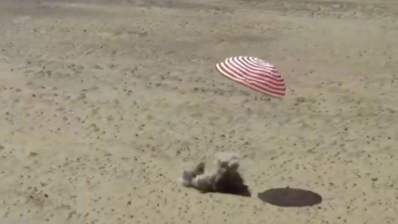 91ZLBJRYEBXMVSKXEE5K - Thế Giới Trong Tầm Tay Phi hành đoàn tàu Thần Châu-19 của Trung Quốc trở về Trái Đất an toàn video poster