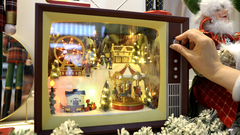 Các nhà xuất khẩu Trung Quốc chuyển hướng sang thị trường mới giữa lúc thuế quan Mỹ video poster