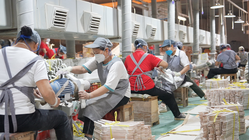 Lipu kiên cường: Thủ đô móc treo phát triển mạnh giữa những thách thức thương mại toàn cầu Lipu kiên cường: Thủ đô móc treo phát triển mạnh giữa những thách thức thương mại toàn cầu