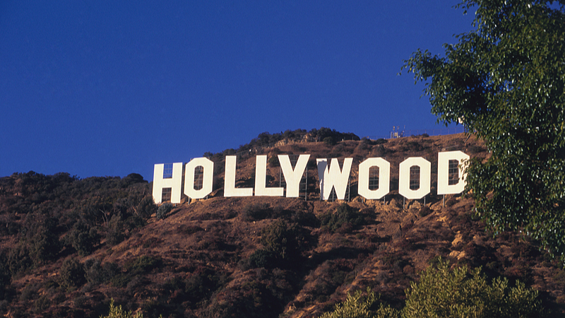 Kế hoạch thuế quan của Trump làm rung chuyển Hollywood: Nỗi lo trả đũa toàn cầu gia tăng Kế hoạch thuế quan của Trump làm rung chuyển Hollywood: Nỗi lo trả đũa toàn cầu gia tăng