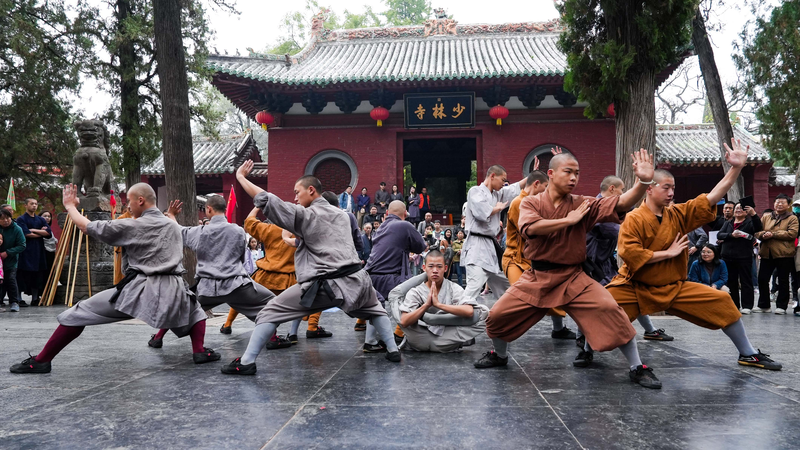 Các nhà sư Thiếu Lâm: Làm chủ sự linh hoạt đáng kinh ngạc của Kung Fu mềm Các nhà sư Thiếu Lâm: Làm chủ sự linh hoạt đáng kinh ngạc của Kung Fu mềm