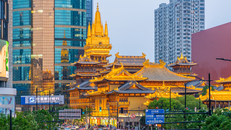 Ngôi chùa Jing’an Thượng Hải tỏa sáng với vẻ đẹp vượt thời gian Ngôi chùa Jing'an Thượng Hải tỏa sáng với vẻ đẹp vượt thời gian