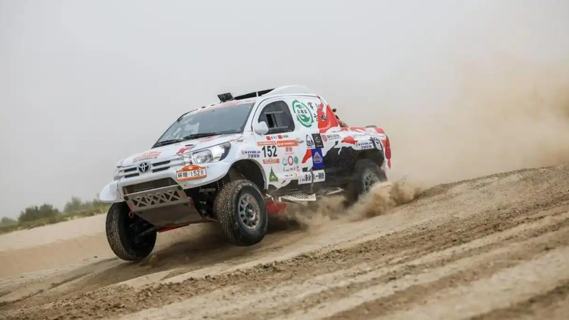 Giai Đoạn 4 của Rally Taklimakan: Bão Cát và Những Chiến Thắng Hấp Dẫn Giai Đoạn 4 của Rally Taklimakan: Bão Cát và Những Chiến Thắng Hấp Dẫn video poster