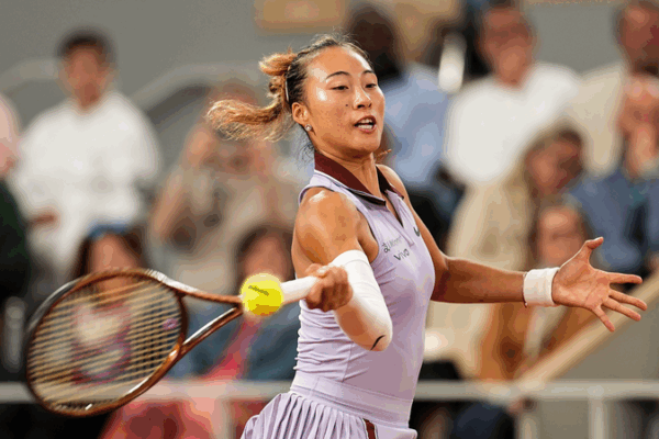 Zheng Qinwen đánh bại Pavlyuchenkova, tiến vào vòng tiếp theo tại Roland Garros Zheng Qinwen đánh bại Pavlyuchenkova, tiến vào vòng tiếp theo tại Roland Garros