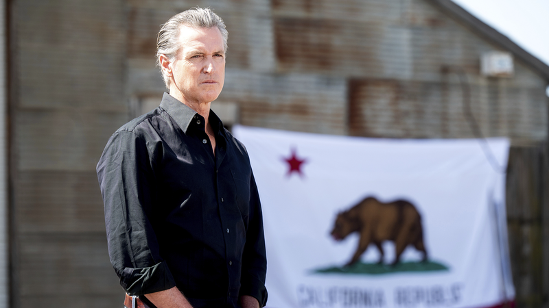 Quảng cáo mới của Newsom chỉ trích thuế quan của Trump Quảng cáo mới của Newsom chỉ trích thuế quan của Trump