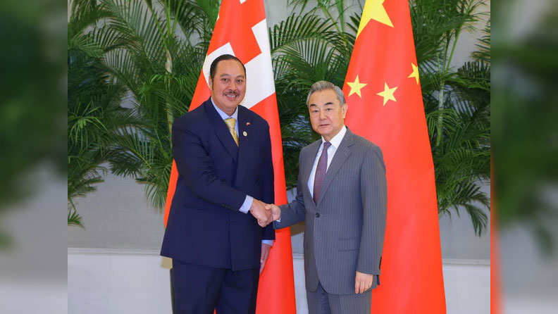 Ngoại trưởng Trung Quốc & Thái tử Tonga tạo sự gắn kết mạnh mẽ hơn ở Hạ Môn Ngoại trưởng Trung Quốc & Thái tử Tonga tạo sự gắn kết mạnh mẽ hơn ở Hạ Môn