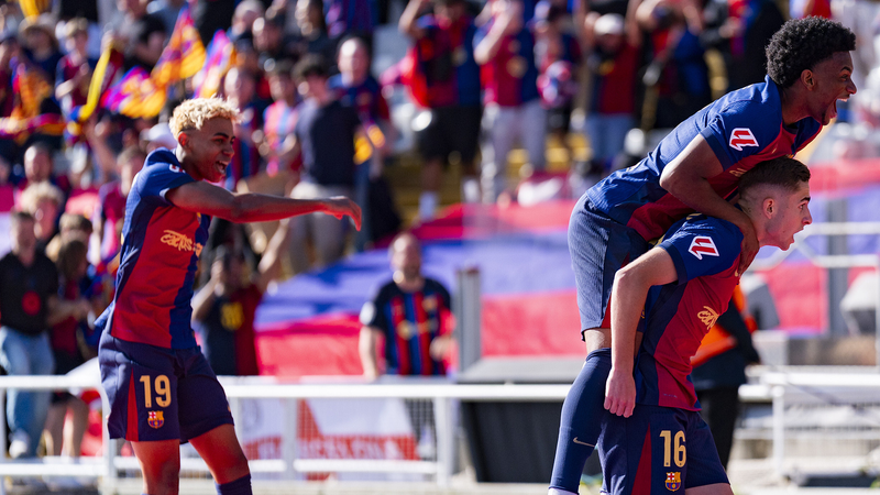 Barcelona vượt qua Real Madrid trong trận đấu kịch tính 4-3, tiến gần đến ngôi vô địch La Liga Barcelona vượt qua Real Madrid trong trận đấu kịch tính 4-3, tiến gần đến ngôi vô địch La Liga