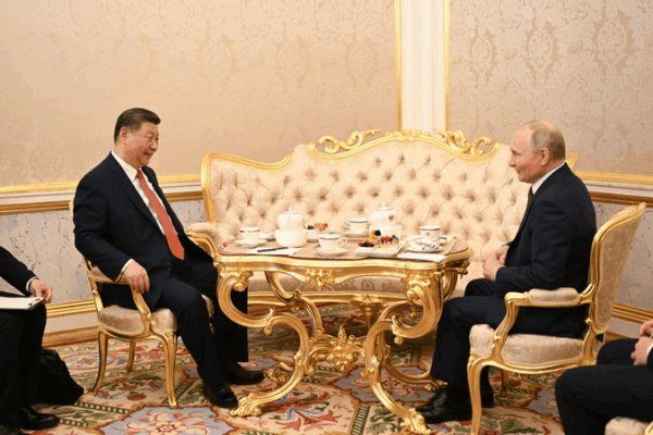Tập Cận Bình & Putin Hợp Tác Vì Quản Trị Toàn Cầu Tập Cận Bình & Putin Hợp Tác Vì Quản Trị Toàn Cầu