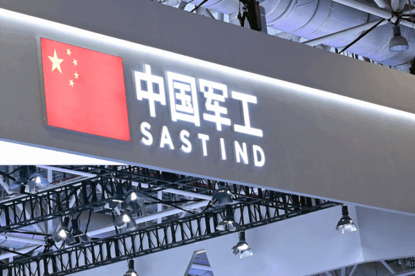 Tập Cận Bình Ký Lệnh Bảo Vệ Các Cơ Sở Quan Trọng Của Công Nghiệp Quân Sự