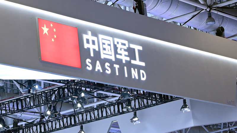 Tập Cận Bình Ký Lệnh Bảo Vệ Các Cơ Sở Quan Trọng Của Công Nghiệp Quân Sự