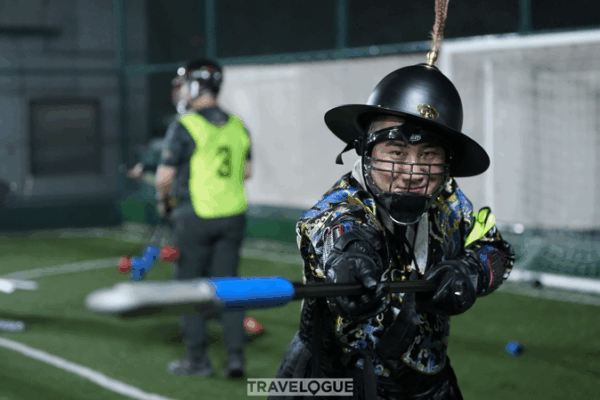 Trận Chiến Vũ Khí Lạnh Trên Mái Nhà Thượng Hải Làm Say Mê Giới Trẻ Trận Chiến Vũ Khí Lạnh Trên Mái Nhà Thượng Hải Làm Say Mê Giới Trẻ