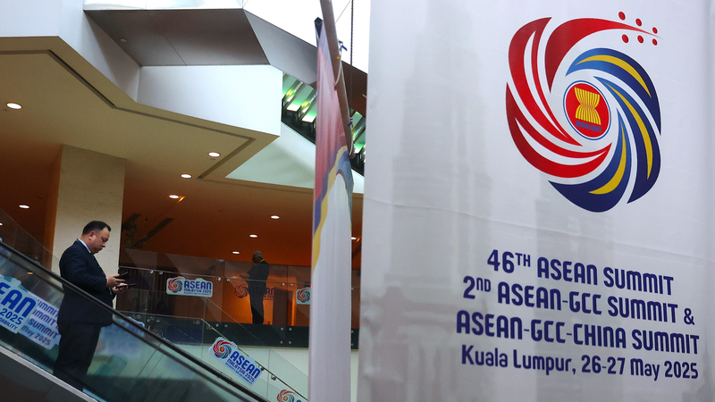 UWUZVT5YHGCKLGXBYSGO - Thế Giới Trong Tầm Tay Thủ tướng Lý Cường Kêu Gọi Tăng Cường Quan Hệ với ASEAN & GCC