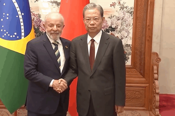 Zhao Leji gặp Lula: Tăng cường quan hệ lập pháp Trung Quốc-Brazil Zhao Leji gặp Lula: Tăng cường quan hệ lập pháp Trung Quốc-Brazil