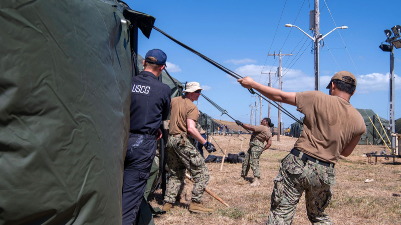 Thượng nghị sĩ đặt câu hỏi về chi phí $100K mỗi ngày ở Guantanamo Bay Thượng nghị sĩ đặt câu hỏi về chi phí $100K mỗi ngày ở Guantanamo Bay